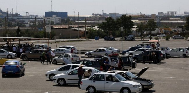 بدون مشتری شدن بازار خودرو در تهران
